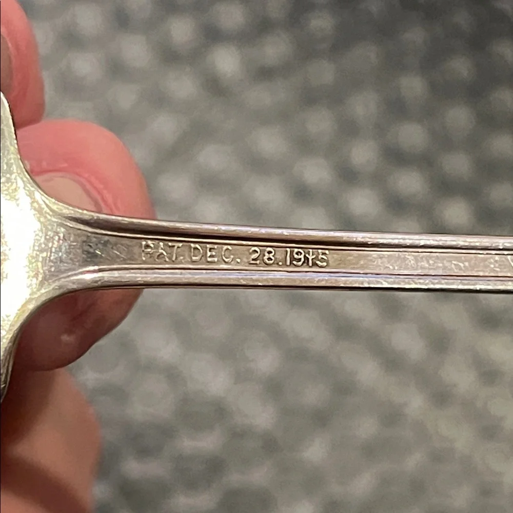 William Wm. Rogers & Son AA 1915 Hampden set of 9 Silver plated teaspoons VGUC